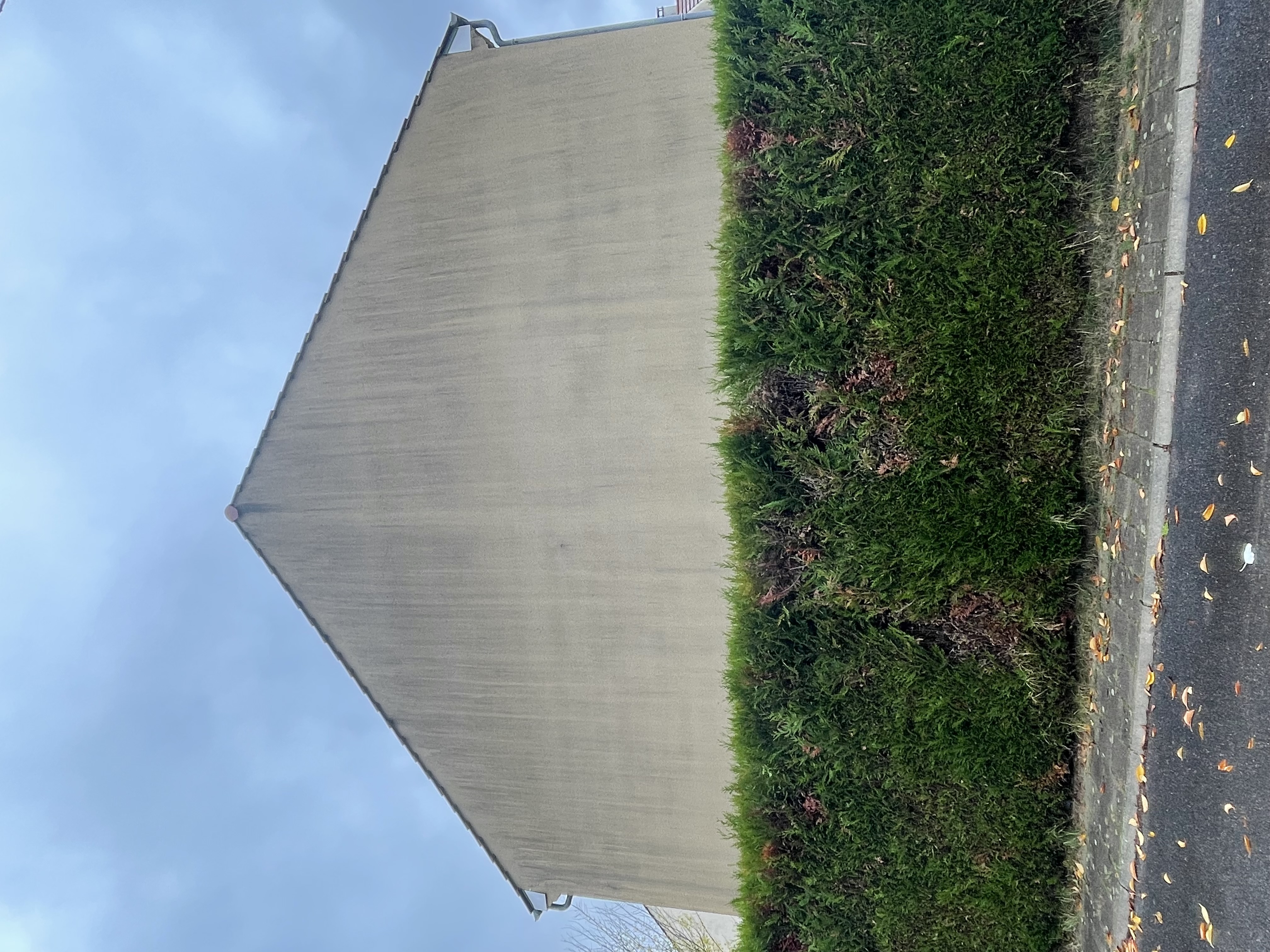 Avant façade côté